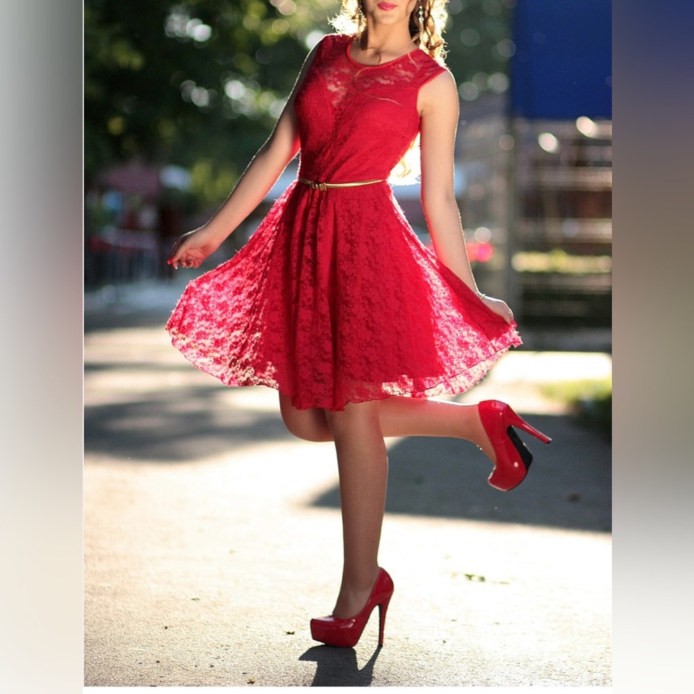 Vintage !!Red lace dress with tan underlay